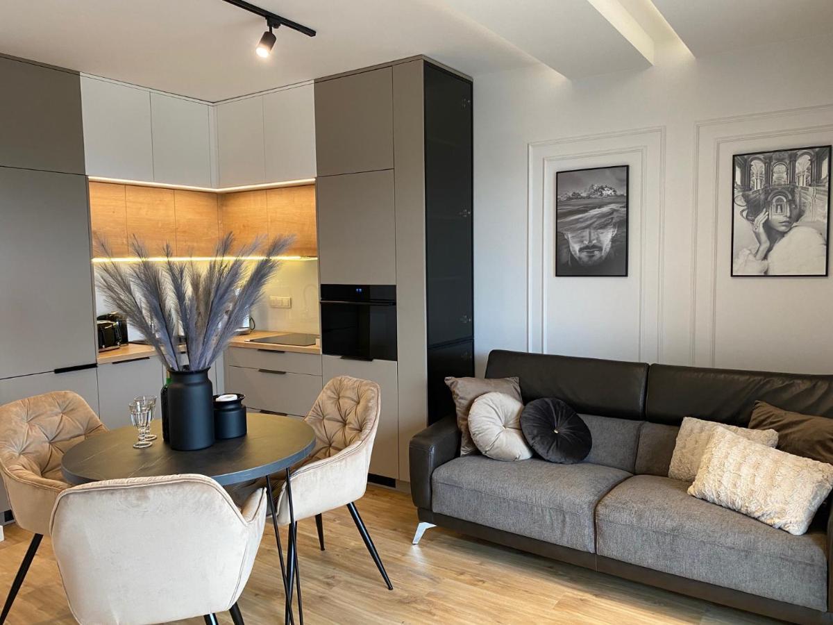Family & Business Elegant Apartments Kadzielnia, Ul Zgody, Stadion Korona, Wdk -1 Bedroom, Terrace, Garage - New! キェルツェ エクステリア 写真