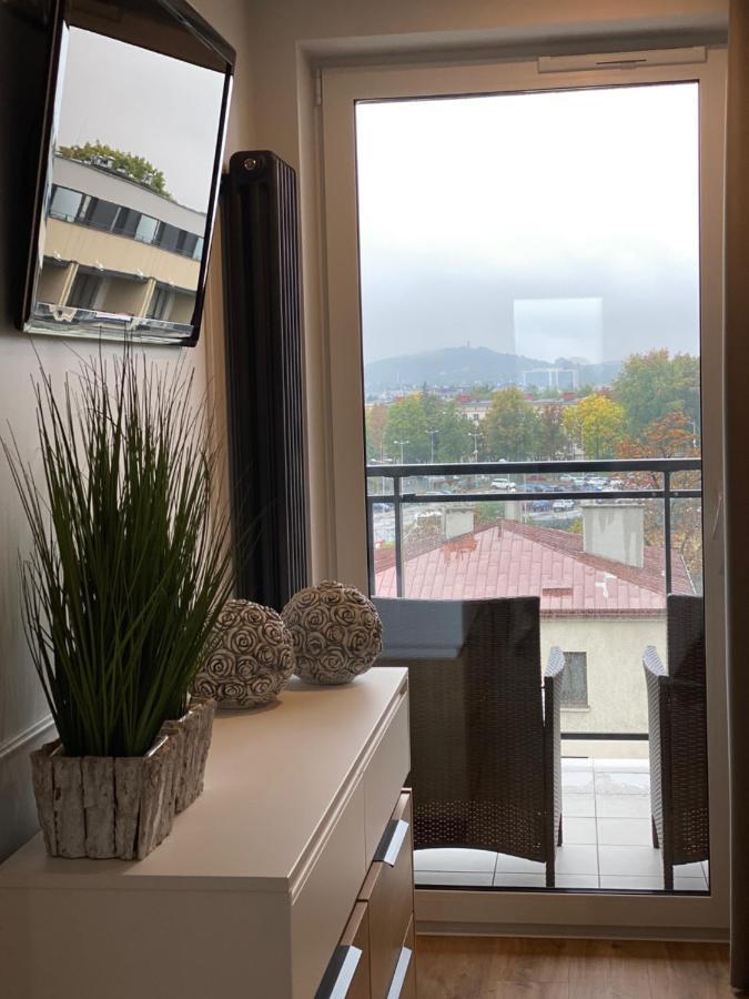 Family & Business Elegant Apartments Kadzielnia, Ul Zgody, Stadion Korona, Wdk -1 Bedroom, Terrace, Garage - New! キェルツェ エクステリア 写真