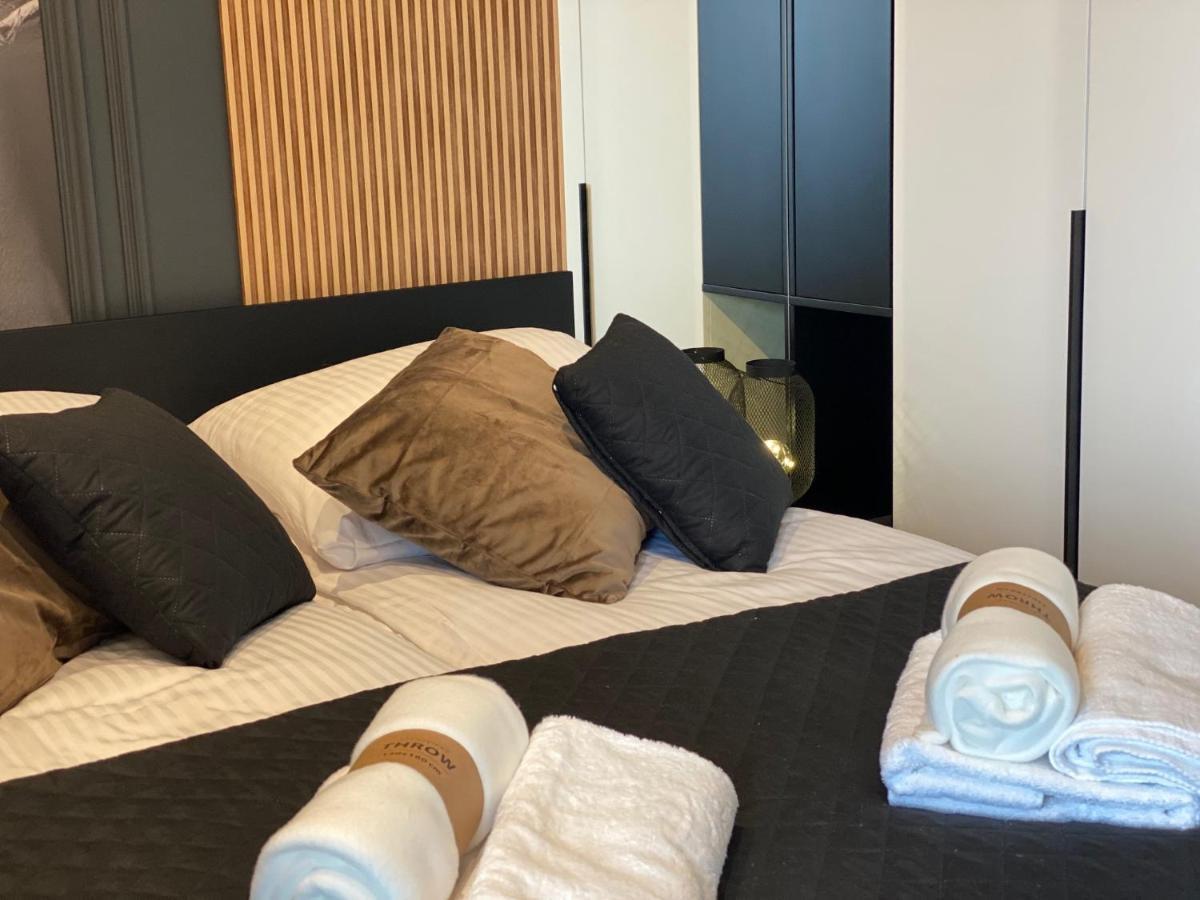 Family & Business Elegant Apartments Kadzielnia, Ul Zgody, Stadion Korona, Wdk -1 Bedroom, Terrace, Garage - New! キェルツェ エクステリア 写真
